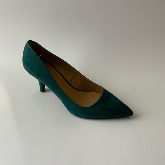 Joey Pumps - Picture 2 of 7